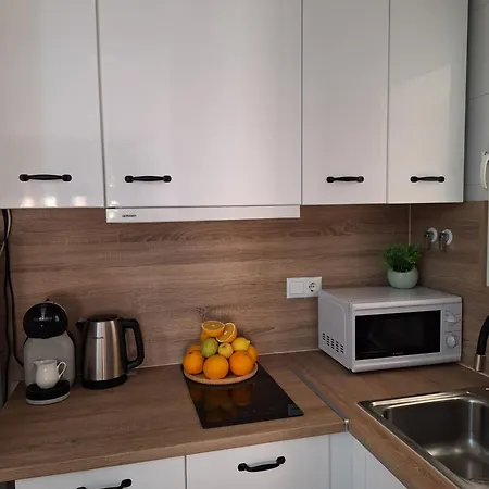 Costa De Verano With Swimming Pool In The Center Of Apartment Torrevieja