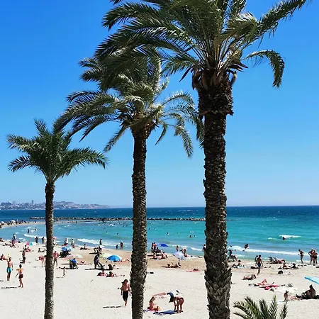 Costa De Verano With Swimming Pool In The Center Of *