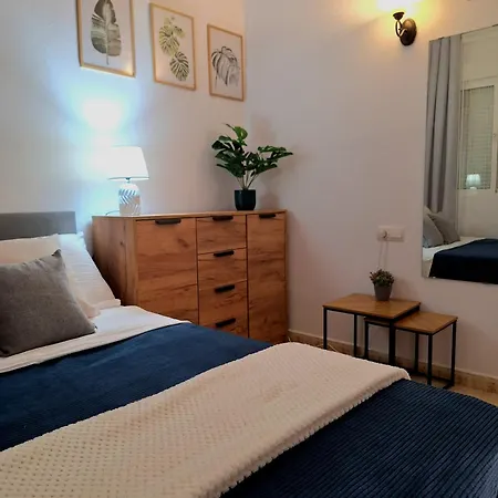 Costa De Verano With Swimming Pool In The Center Of Apartment Torrevieja